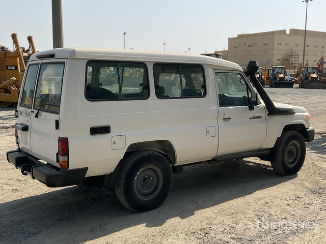 2020 Toyota Land Cruiser 78L 4x4 SUV - SUV: foto 5 2020 Toyota Land Cruiser 78L 4x4 SUV - SUV: foto 5