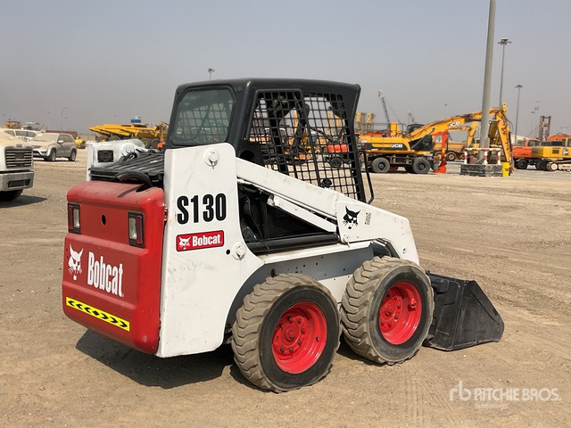 Bobcat S130 - Kompaktiekrāvējs: foto 4 Bobcat S130 - Kompaktiekrāvējs: foto 4