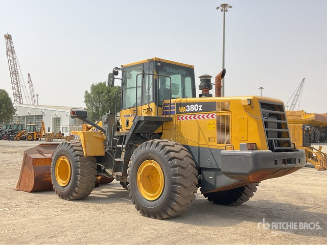 Komatsu WA380Z-6 Wheel Loader - Riteņu iekrāvējs: foto 3 Komatsu WA380Z-6 Wheel Loader - Riteņu iekrāvējs: foto 3