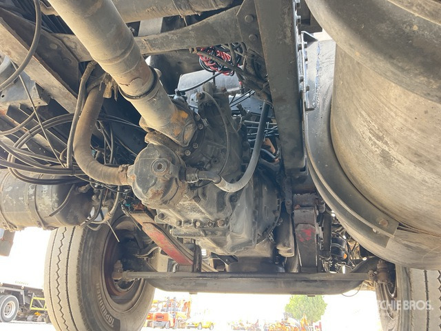 1995 Volvo FH12-420 4x2 S/A Sleeper Truck Tractor - Vilcējs: foto 5 1995 Volvo FH12-420 4x2 S/A Sleeper Truck Tractor - Vilcējs: foto 5