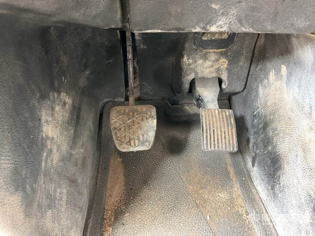 2014 Mercedes-Benz Actros 3345 6x4 T/A Sleeper Truck Tractor - Vilcējs: foto 4 2014 Mercedes-Benz Actros 3345 6x4 T/A Sleeper Truck Tractor - Vilcējs: foto 4