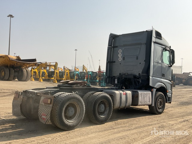 2014 Mercedes-Benz Actros 3345 6x4 T/A Sleeper Truck Tractor - Vilcējs: foto 3 2014 Mercedes-Benz Actros 3345 6x4 T/A Sleeper Truck Tractor - Vilcējs: foto 3