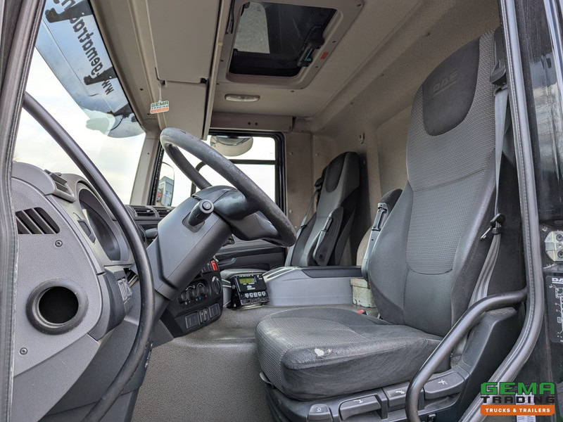 Interior photo 1: DAF CF 250 FA 4x2 DayCab Euro6 - Koel-VriesBak 7.5m + Carrier Supra 850MT + Laadklep 2000kg līzingu DAF CF 250 FA 4x2 DayCab Euro6 - Koel-VriesBak 7.5m + Carrier Supra 850MT + Laadklep 2000kg