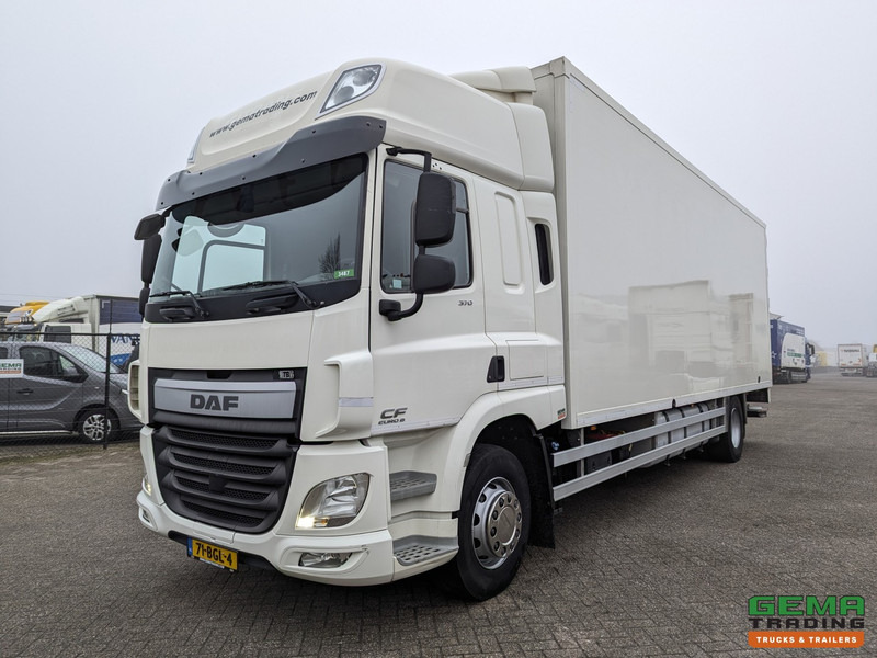 DAF CF 370 FA 4x2 Spacecab Euro6 - GeslotenBak 8.2M + Laadklep 2000kg - HardHouten vloer - 10/2025APK - Kravas automašīna ar slēgto virsbūvi: foto 1 DAF CF 370 FA 4x2 Spacecab Euro6 - GeslotenBak 8.2M + Laadklep 2000kg - HardHouten vloer - 10/2025APK - Kravas automašīna ar slēgto virsbūvi: foto 1