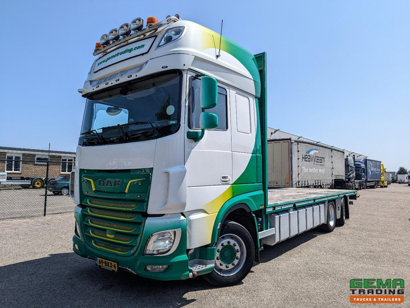 DAF XF 530 FAN 6x2/4 SuperSpaceCab Euro6C - Retarder - OpenLaadbak 7.4M - SmartTacho V2 - NOKKENAS problem - 05/2026 APK - Bortu kravas automašīna/ Platforma: foto 1 DAF XF 530 FAN 6x2/4 SuperSpaceCab Euro6C - Retarder - OpenLaadbak 7.4M - SmartTacho V2 - NOKKENAS problem - 05/2026 APK - Bortu kravas automašīna/ Platforma: foto 1