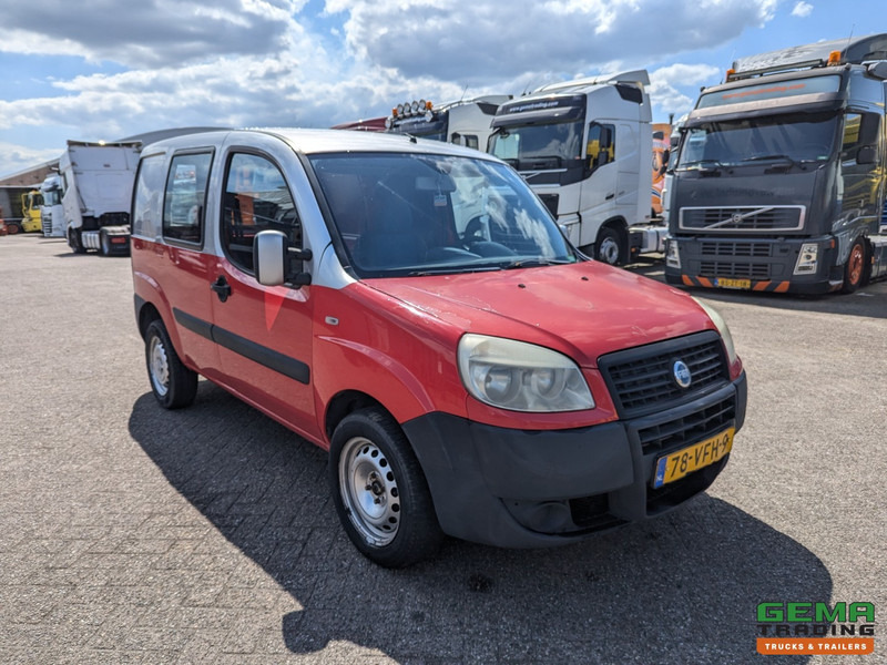 Fiat Doblò 1.9 JTD Euro4 - Handgeschakeld - Trekhaak - Mazs furgons: foto 2 Fiat Doblò 1.9 JTD Euro4 - Handgeschakeld - Trekhaak - Mazs furgons: foto 2