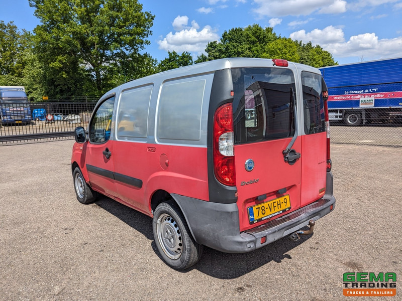 Fiat Doblò 1.9 JTD Euro4 - Handgeschakeld - Trekhaak - Mazs furgons: foto 4 Fiat Doblò 1.9 JTD Euro4 - Handgeschakeld - Trekhaak - Mazs furgons: foto 4