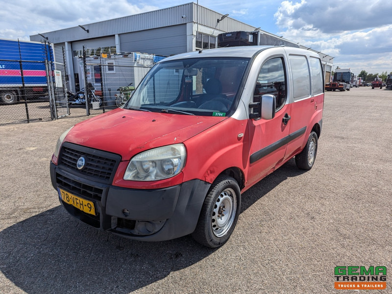 Fiat Doblò 1.9 JTD Euro4 - Handgeschakeld - Trekhaak - Mazs furgons: foto 1 Fiat Doblò 1.9 JTD Euro4 - Handgeschakeld - Trekhaak - Mazs furgons: foto 1