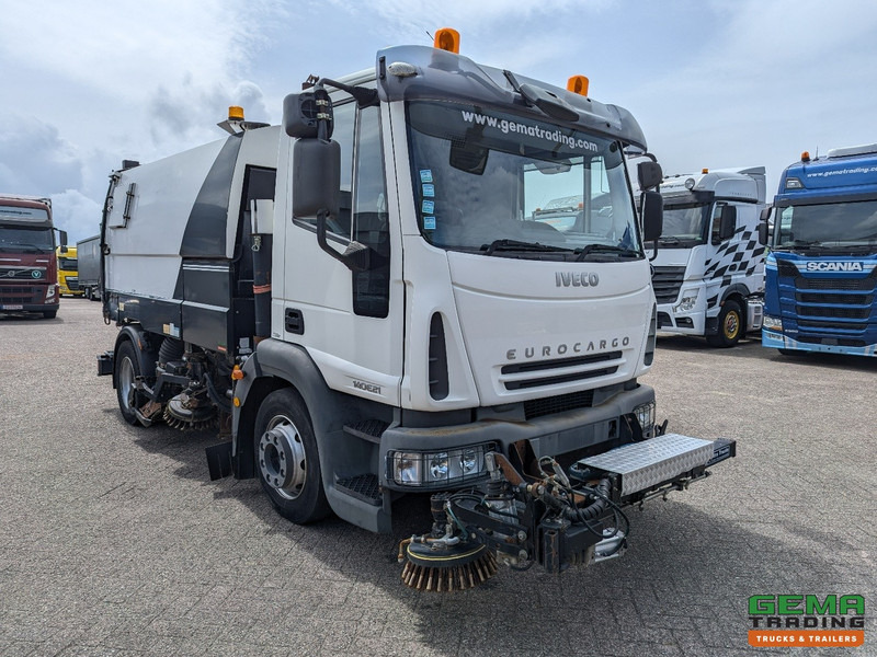 Iveco 140E21 4x2 Dagcab Euro3 - Schmidt SK500R - Hydrostaat - Ielu tīrīšanas mašīna: foto 4 Iveco 140E21 4x2 Dagcab Euro3 - Schmidt SK500R - Hydrostaat - Ielu tīrīšanas mašīna: foto 4