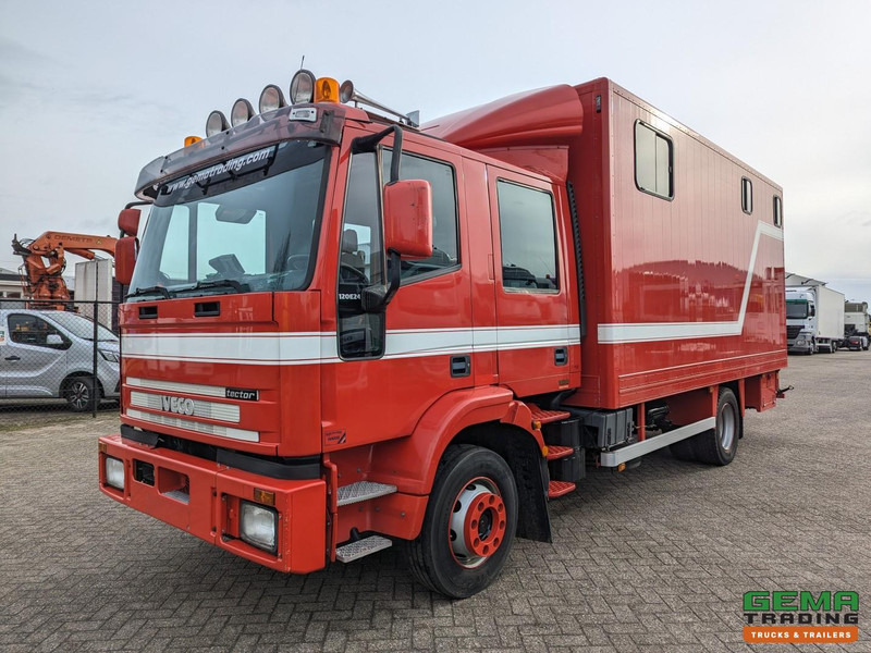 Iveco Tector ML120E24D 4x2 Euro3 DubbelCabine - Paardenwagen 3-Paards - Kleedruimte - Hydraulische klep- TOP! - Zirgu kravas automašīna: foto 2 Iveco Tector ML120E24D 4x2 Euro3 DubbelCabine - Paardenwagen 3-Paards - Kleedruimte - Hydraulische klep- TOP! - Zirgu kravas automašīna: foto 2