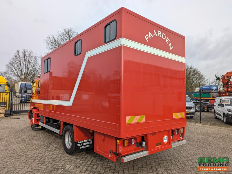 Iveco Tector ML120E24D 4x2 Euro3 DubbelCabine - Paardenwagen 3-Paards - Kleedruimte - Hydraulische klep- TOP! - Zirgu kravas automašīna: foto 4 Iveco Tector ML120E24D 4x2 Euro3 DubbelCabine - Paardenwagen 3-Paards - Kleedruimte - Hydraulische klep- TOP! - Zirgu kravas automašīna: foto 4