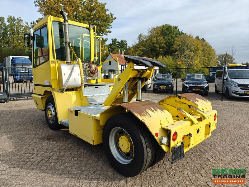 Terberg YT182 Allison - Schotel 30T - Belgisch Landbouw Kenteken - 10531 uur! - Cummins - Termināļa traktors: foto 4 Terberg YT182 Allison - Schotel 30T - Belgisch Landbouw Kenteken - 10531 uur! - Cummins - Termināļa traktors: foto 4