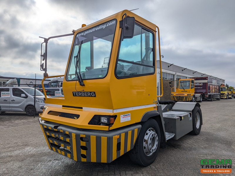 Terberg YT222 Allison - Schotel 30T - Landbouw kenteken - Termināļa traktors: foto 1 Terberg YT222 Allison - Schotel 30T - Landbouw kenteken - Termināļa traktors: foto 1