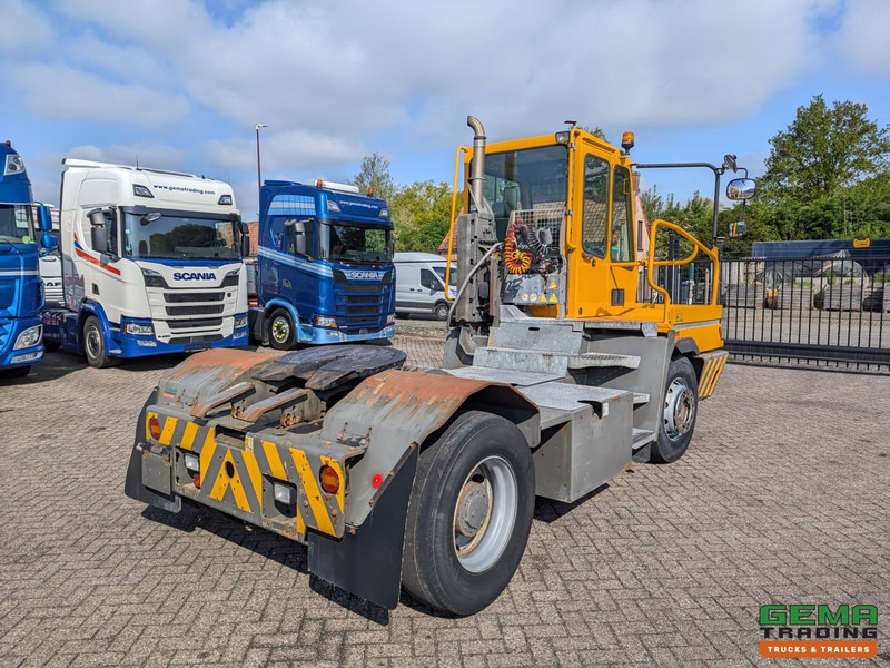 Terberg YT222 Allison - Schotel 30T - Landbouw kenteken - Uren 26725 - Termināļa traktors: foto 3 Terberg YT222 Allison - Schotel 30T - Landbouw kenteken - Uren 26725 - Termināļa traktors: foto 3