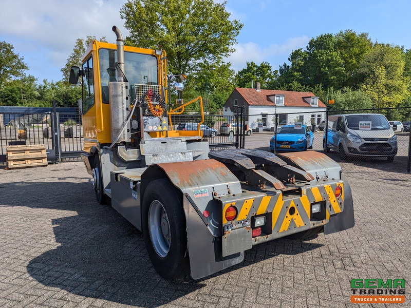 Terberg YT222 Allison - Schotel 30T - Landbouw kenteken - Uren 26725 - Termināļa traktors: foto 4 Terberg YT222 Allison - Schotel 30T - Landbouw kenteken - Uren 26725 - Termināļa traktors: foto 4