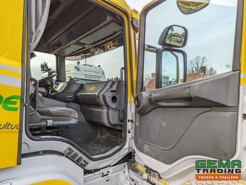 Vilcējs Scania P114-340 LA 4x2 CP19 Euro3 Manual - Side Skirts - Toolbox (T1350): foto 12