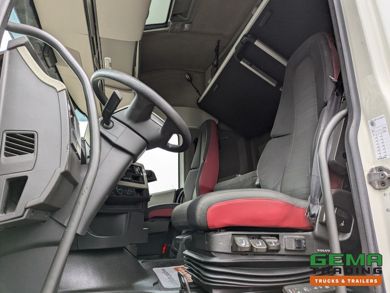 Volvo FH420 4x2 Euro6 FH420 4x2 Globetrotter Euro6 - XLOW / Mega - VEB+ - Double Tanks - Air Suspension - Vilcējs: foto 5 Volvo FH420 4x2 Euro6 FH420 4x2 Globetrotter Euro6 - XLOW / Mega - VEB+ - Double Tanks - Air Suspension - Vilcējs: foto 5