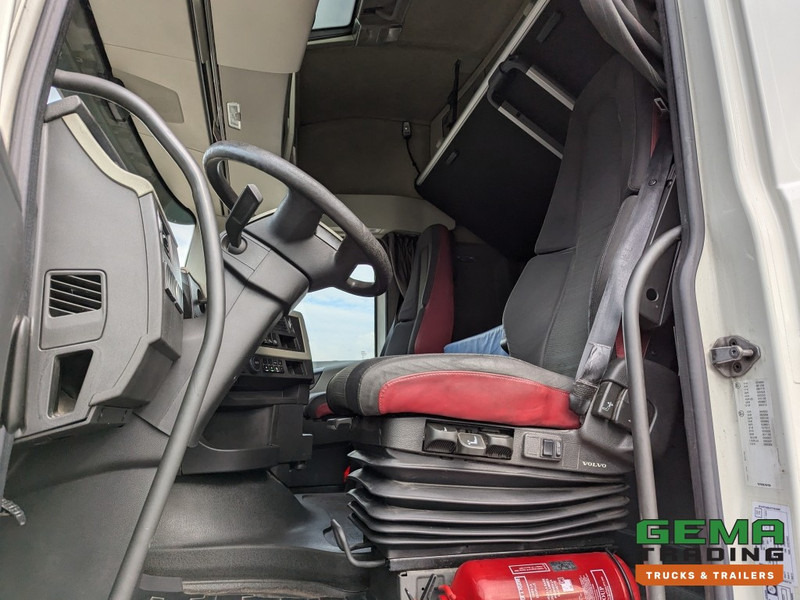 Volvo FH420 4x2 Euro6 FH420 4x2 Globetrotter Euro6 - XLOW / Mega - VEB+ - Double Tanks - Air Suspension (T1539) - Vilcējs: foto 5 Volvo FH420 4x2 Euro6 FH420 4x2 Globetrotter Euro6 - XLOW / Mega - VEB+ - Double Tanks - Air Suspension (T1539) - Vilcējs: foto 5