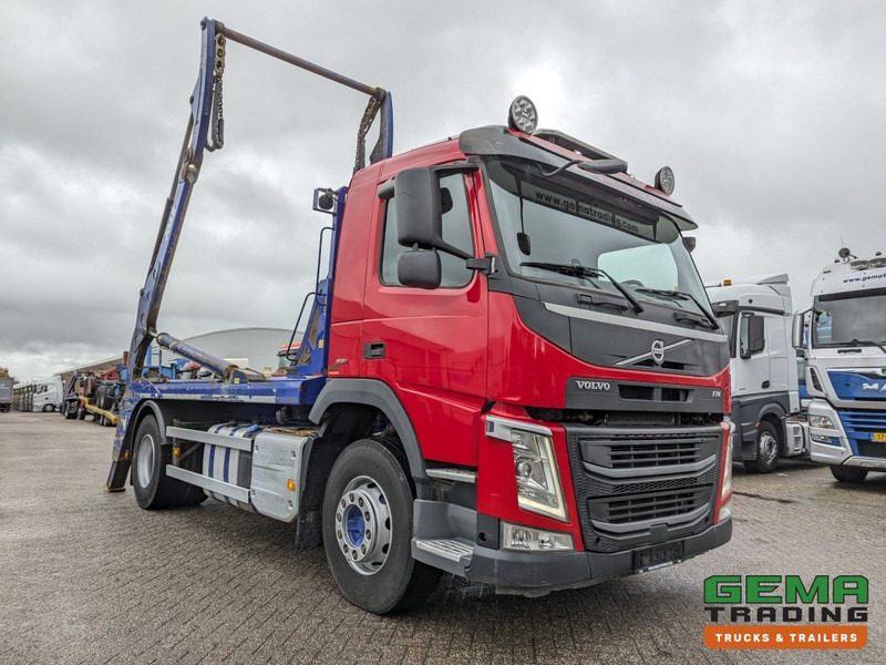 Volvo FM330 4x2 Daycab Euro6 JOAB PortaalSysteem 14T - Extendable - 251.000km - Būvgružu konteineru vedējs: foto 2 Volvo FM330 4x2 Daycab Euro6 JOAB PortaalSysteem 14T - Extendable - 251.000km - Būvgružu konteineru vedējs: foto 2