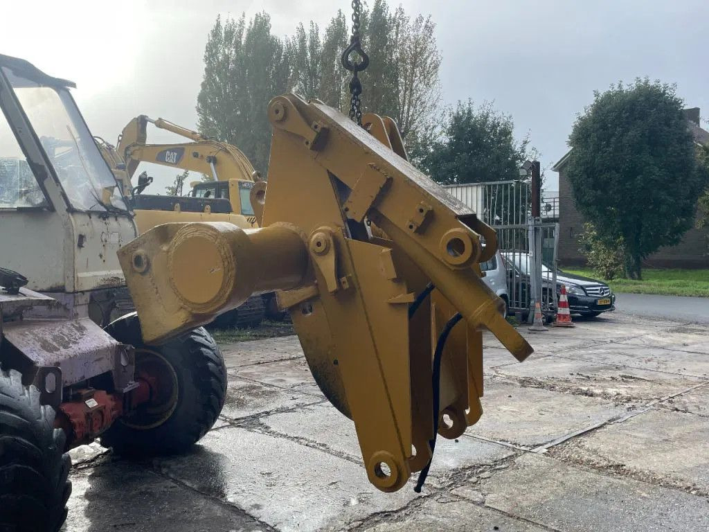 CAT Caterpillar Ripper compatible with D7R and D7H R CAT Ripper compatible with D7R and D7H Ripper compat - Irdinātājs - Celtniecības tehnika: foto 5 CAT Caterpillar Ripper compatible with D7R and D7H R CAT Ripper compatible with D7R and D7H Ripper compat - Irdinātājs - Celtniecības tehnika: foto 5