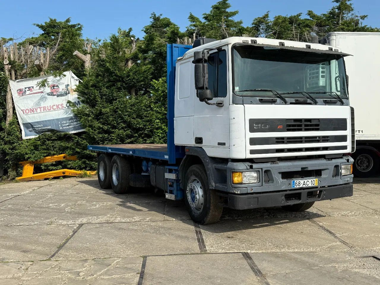 DAF 95.360 ATI 6X2 Chassis ZF Manual Gearbox - Bortu kravas automašīna/ Platforma: foto 1 DAF 95.360 ATI 6X2 Chassis ZF Manual Gearbox - Bortu kravas automašīna/ Platforma: foto 1