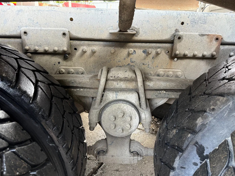 MAN TGA 35.360 8X4 SCHWING Beton Mixer Spring/Spring ZF Manual Gearbox - Betonvedējs: foto 5 MAN TGA 35.360 8X4 SCHWING Beton Mixer Spring/Spring ZF Manual Gearbox - Betonvedējs: foto 5