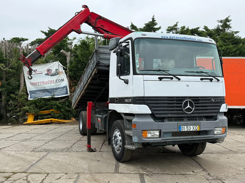 Mercedes-Benz Actros 1831 V6 4X2 Tipper + crane EPS Manual Gearbox 3 peddal - Kravas automašīna pašizgāzējs, Kravas auto ar manipulatoru: foto 1 Mercedes-Benz Actros 1831 V6 4X2 Tipper + crane EPS Manual Gearbox 3 peddal - Kravas automašīna pašizgāzējs, Kravas auto ar manipulatoru: foto 1