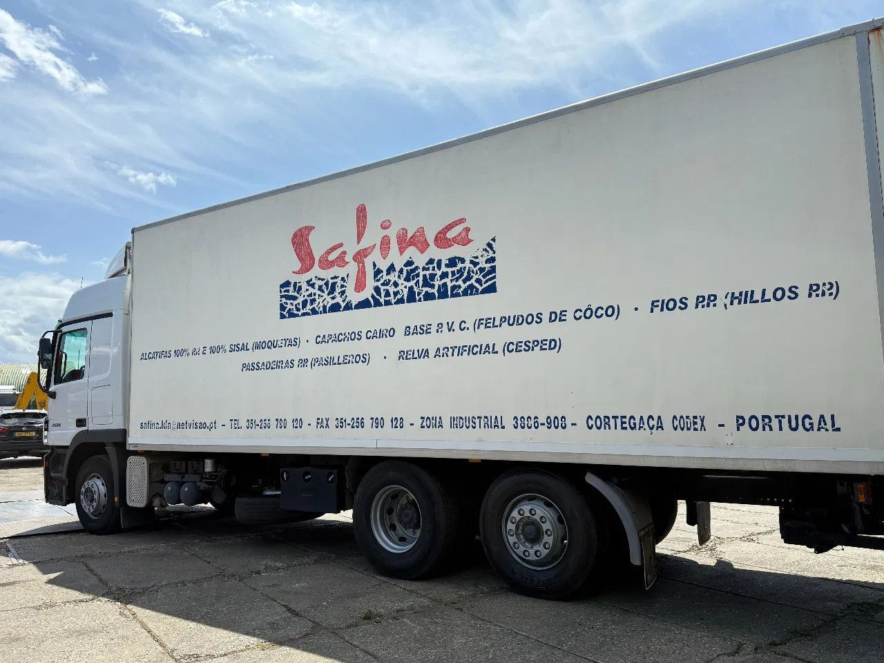 Mercedes-Benz Actros 2536 V6 6X2 Closed Box Spring/Air EPS Man - Kravas automašīna ar slēgto virsbūvi: foto 3 Mercedes-Benz Actros 2536 V6 6X2 Closed Box Spring/Air EPS Man - Kravas automašīna ar slēgto virsbūvi: foto 3