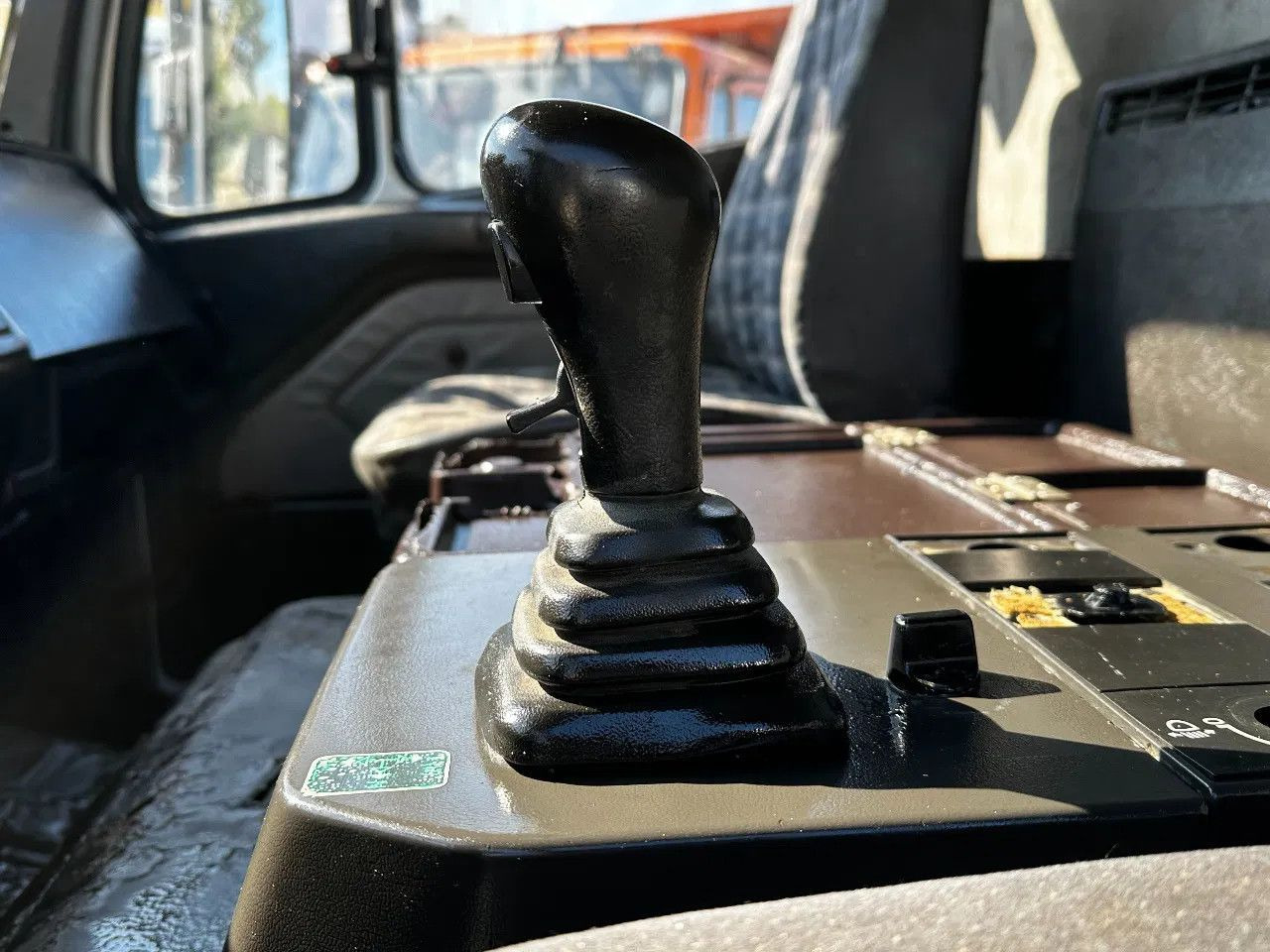 Kravas automašīna pašizgāzējs Mercedes-Benz SK 1733 V6 4X2 Tipper Spring/Spring EPS Manual G: foto 14