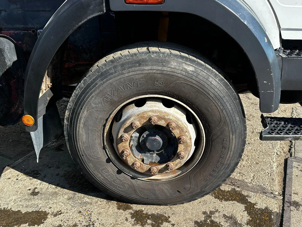 Kravas automašīna pašizgāzējs Mercedes-Benz SK 1733 V6 4X2 Tipper Spring/Spring EPS Manual G: foto 8