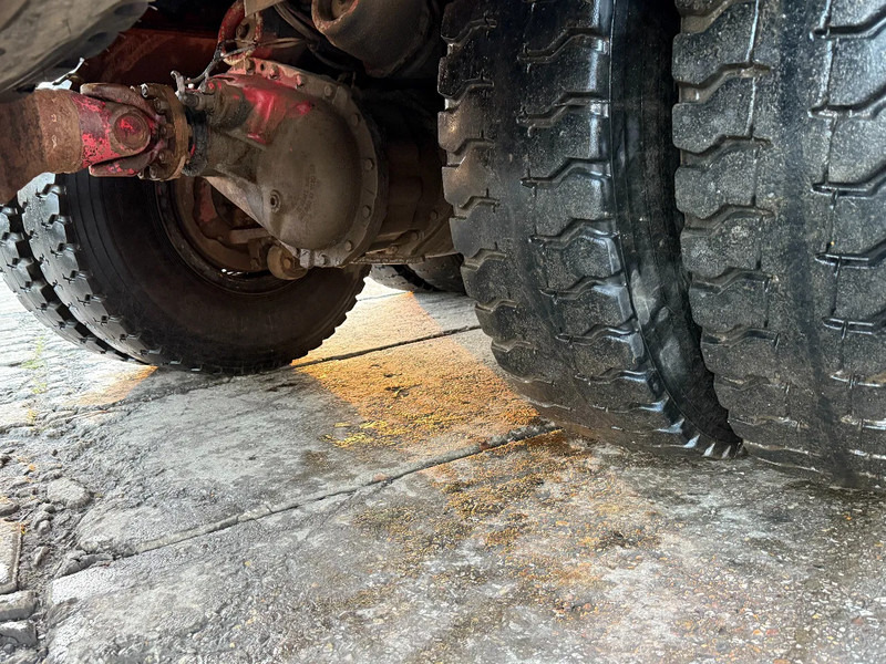 Mercedes-Benz SK 2635 V8 6X6 Chassis Spring/spring ZF Man Gear OM442 - Bortu kravas automašīna/ Platforma, Kravas auto ar manipulatoru: foto 3 Mercedes-Benz SK 2635 V8 6X6 Chassis Spring/spring ZF Man Gear OM442 - Bortu kravas automašīna/ Platforma, Kravas auto ar manipulatoru: foto 3