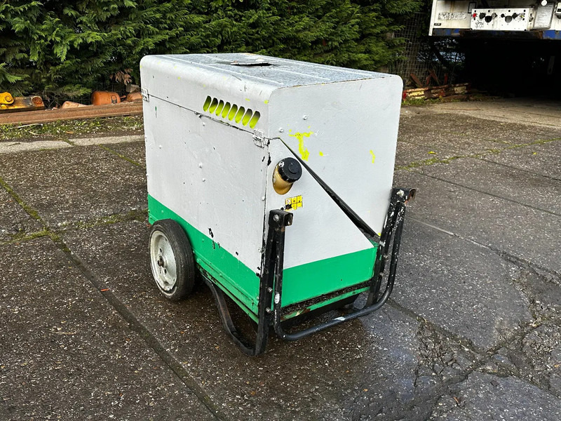 Pramac P6000S2 6KVA Generator - Elektroģenerators: foto 2 Pramac P6000S2 6KVA Generator - Elektroģenerators: foto 2