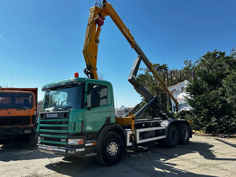Scania P114-380 6X2 Ampirol + Heila 13000 5T Crane Manual Gear - Konteineru vedējs/ Kravas automašīna ar noņemamā virsbūve: foto 2 Scania P114-380 6X2 Ampirol + Heila 13000 5T Crane Manual Gear - Konteineru vedējs/ Kravas automašīna ar noņemamā virsbūve: foto 2