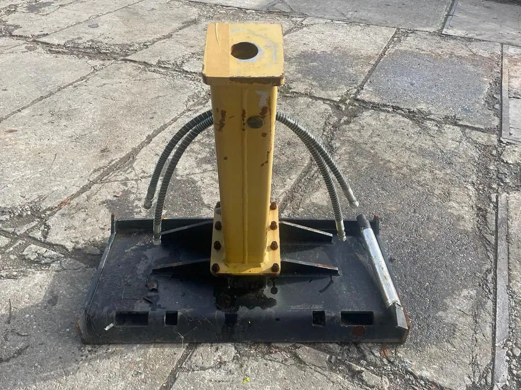 Soosan SB30 Hydraulic Breaker Skid steer Soosan SB30 Hydraulic Breaker Skid steer - Hidrauliskais āmurs - Celtniecības tehnika: foto 4 Soosan SB30 Hydraulic Breaker Skid steer Soosan SB30 Hydraulic Breaker Skid steer - Hidrauliskais āmurs - Celtniecības tehnika: foto 4