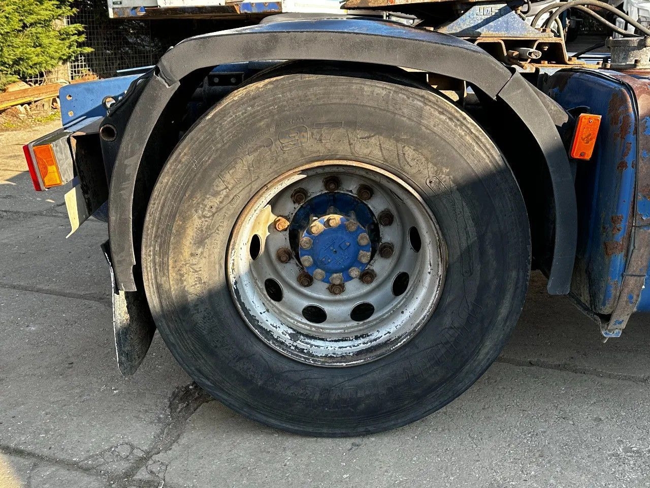DAF XF 95.380 4X2 Tractor-unit Spring/Air ZF Manual DAF XF 95.380 4X2 Tractor-unit Spring/Air ZF Manual - Vilcējs: foto 5 DAF XF 95.380 4X2 Tractor-unit Spring/Air ZF Manual DAF XF 95.380 4X2 Tractor-unit Spring/Air ZF Manual - Vilcējs: foto 5