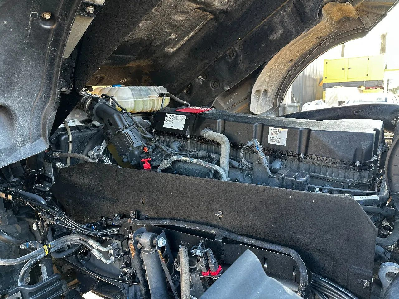 Vilcējs Renault T460 4X2 Tractor-unit Spring/Air PROD2019 Retard: foto 21