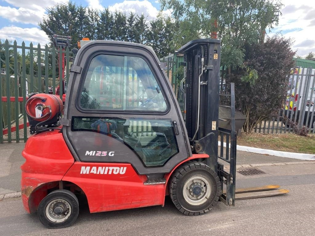 Manitou MI 25 G - Gāzes iekrāvējs: foto 1 Manitou MI 25 G - Gāzes iekrāvējs: foto 1