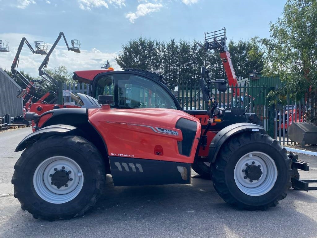 Manitou MLT 741 - Teleskopiskais iekrāvējs: foto 2 Manitou MLT 741 - Teleskopiskais iekrāvējs: foto 2
