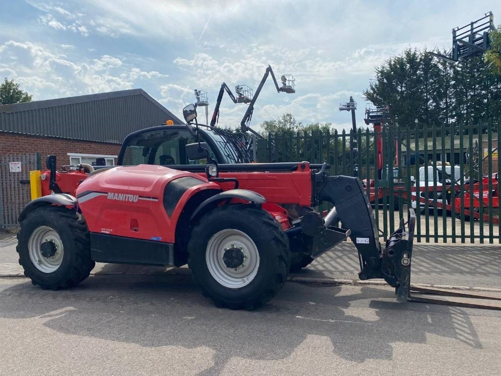 Manitou MT 1335 - Teleskopiskais iekrāvējs: foto 4 Manitou MT 1335 - Teleskopiskais iekrāvējs: foto 4