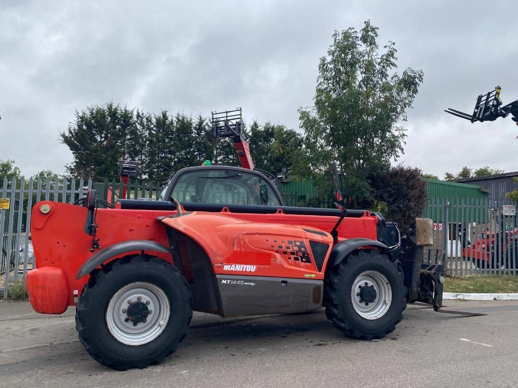 Manitou MT 1440 - Teleskopiskais iekrāvējs: foto 2 Manitou MT 1440 - Teleskopiskais iekrāvējs: foto 2