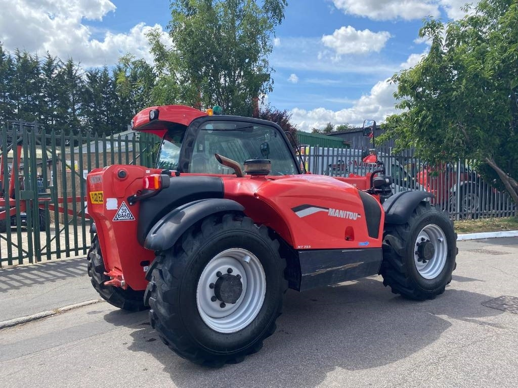 Manitou MT 733 EASY 75 D - Teleskopiskais iekrāvējs: foto 2 Manitou MT 733 EASY 75 D - Teleskopiskais iekrāvējs: foto 2