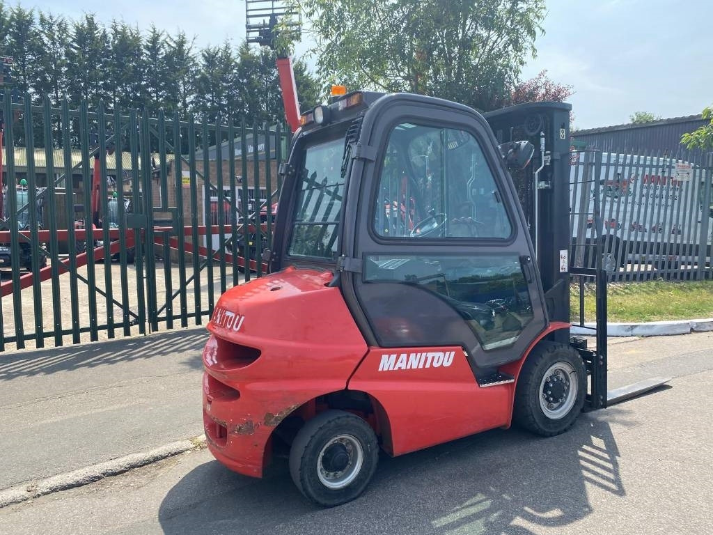 Dīzeļiekrāvējs Manitou Mi25D: foto 21 Dīzeļiekrāvējs Manitou Mi25D: foto 21