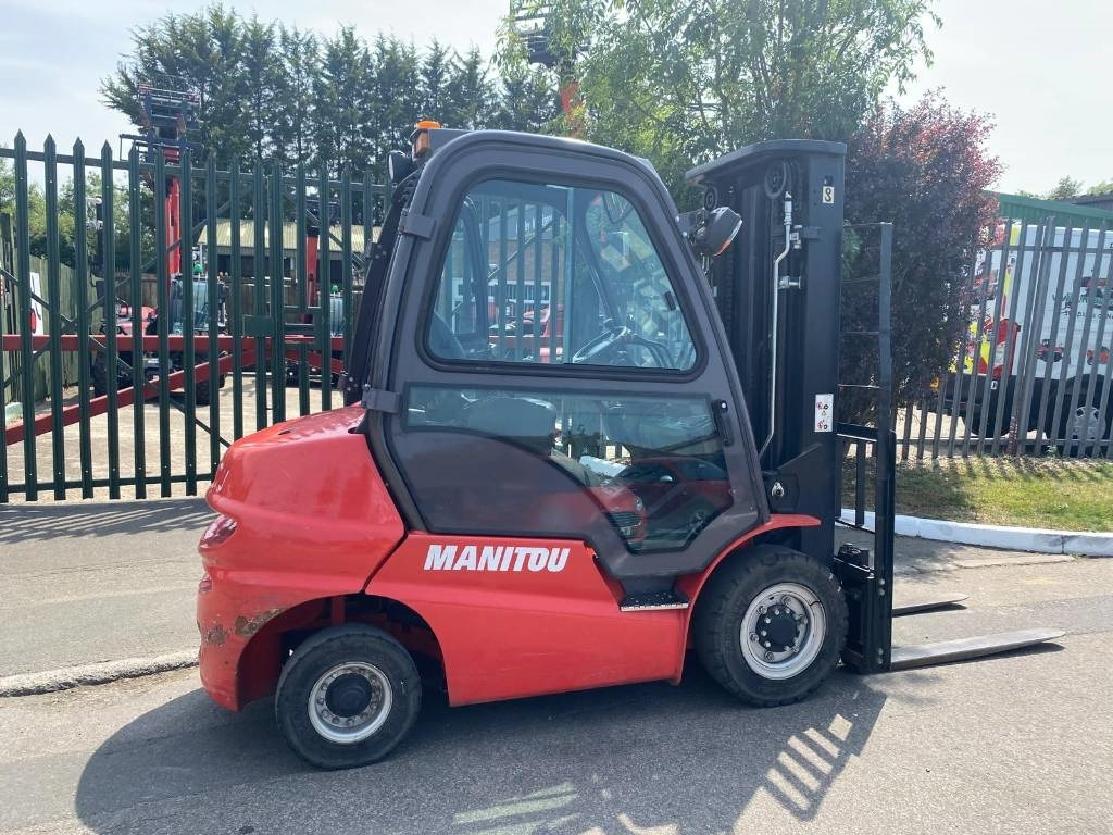 Dīzeļiekrāvējs Manitou Mi25D: foto 12 Dīzeļiekrāvējs Manitou Mi25D: foto 12