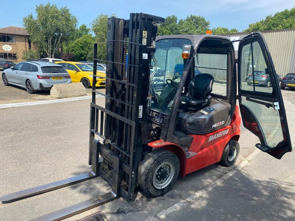 Dīzeļiekrāvējs Manitou Mi25D: foto 20 Dīzeļiekrāvējs Manitou Mi25D: foto 20