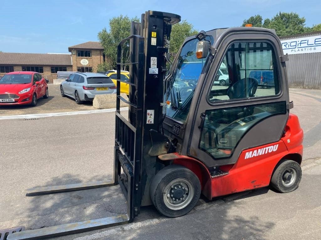Dīzeļiekrāvējs Manitou Mi25D: foto 6