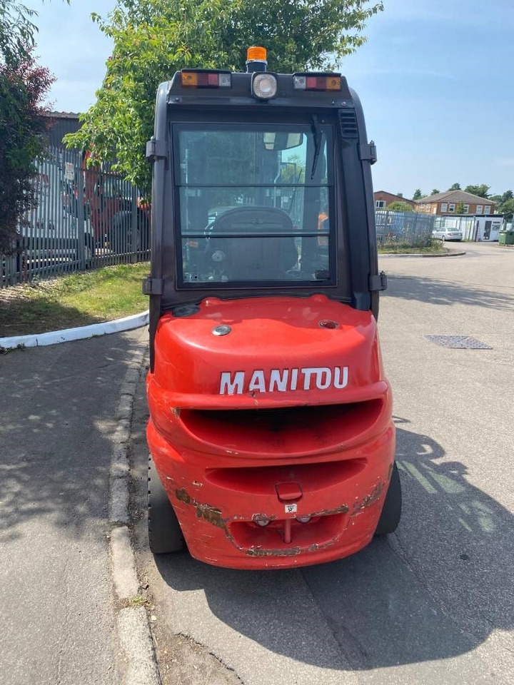 Dīzeļiekrāvējs Manitou Mi25D: foto 10 Dīzeļiekrāvējs Manitou Mi25D: foto 10
