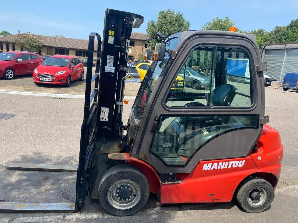 Dīzeļiekrāvējs Manitou Mi25D: foto 7