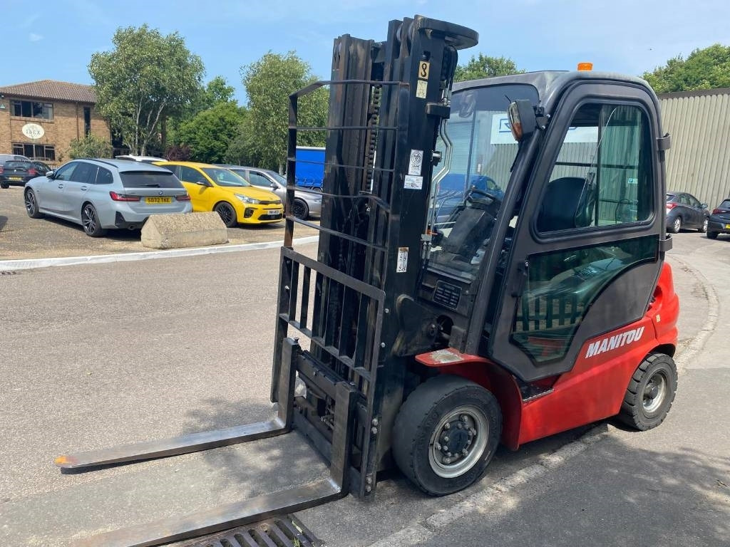 Dīzeļiekrāvējs Manitou Mi25D: foto 8