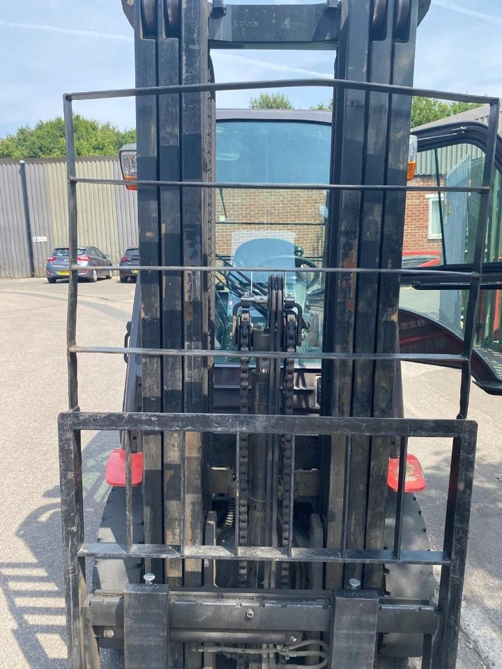 Dīzeļiekrāvējs Manitou Mi25D: foto 7 Dīzeļiekrāvējs Manitou Mi25D: foto 7