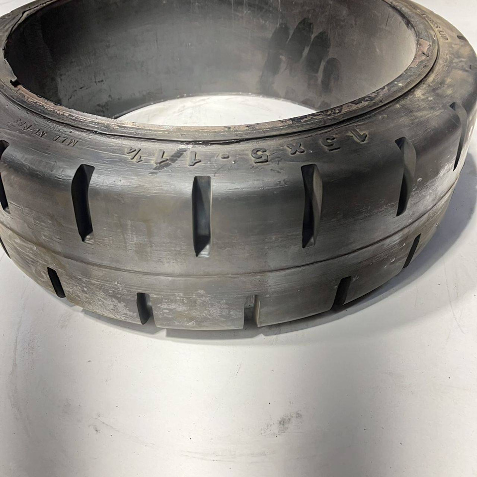 2X Watts 15x5x11 1/4 tyres - Riepa - Iekraušanas tehnika: foto 2 2X Watts 15x5x11 1/4 tyres - Riepa - Iekraušanas tehnika: foto 2